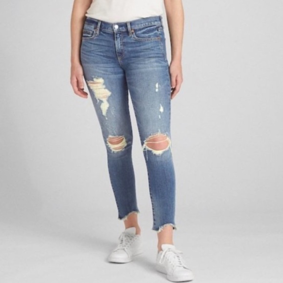 NWT GAP Mid Rise Distressed Raw Hem Ankle True Skinny Jeans 29R - Picture 1 of 8